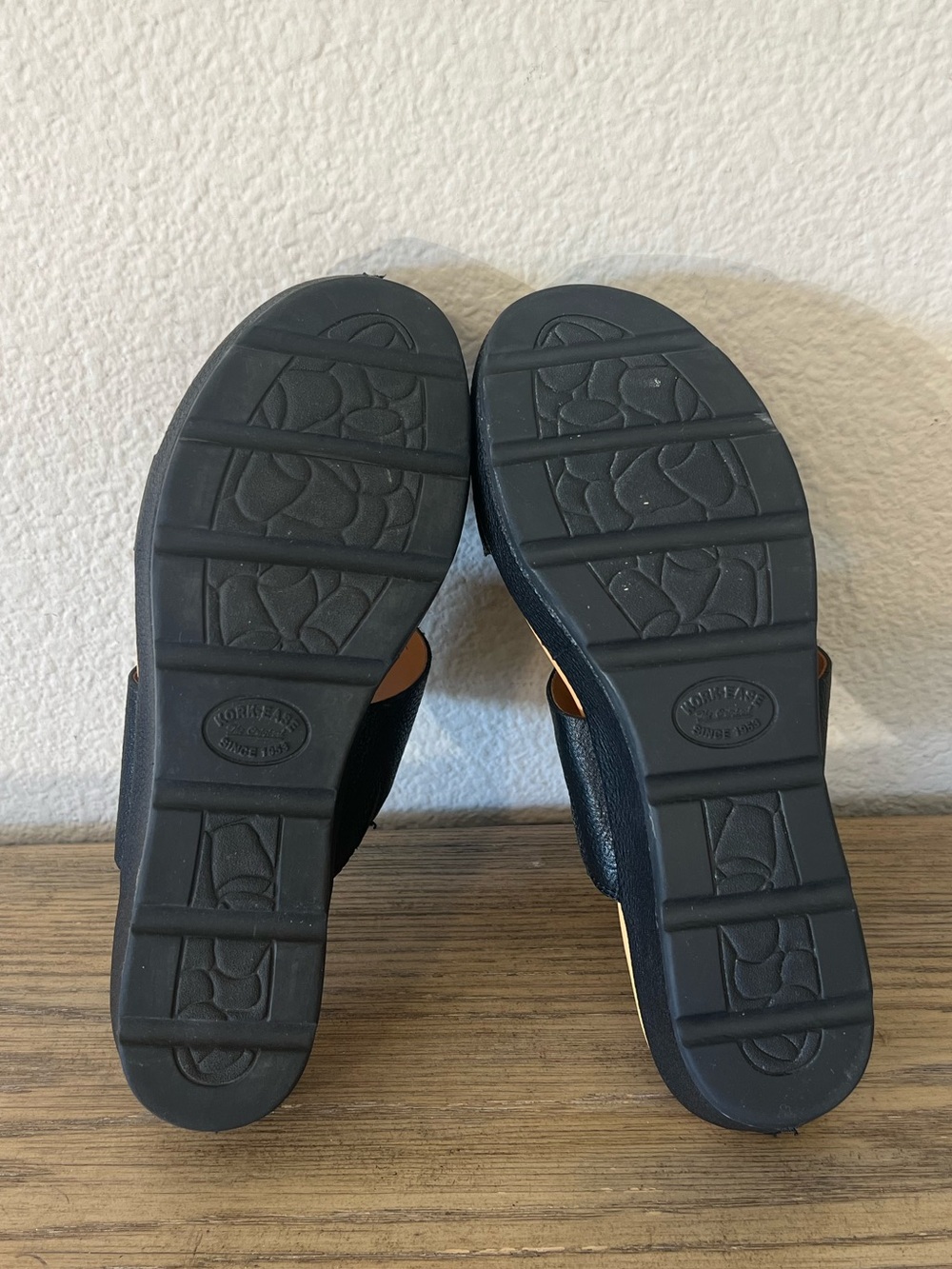 Kork-Ease Kane black Leather Slide Sandals Sz 10 casual comfort minimalist - Picture 10 of 10